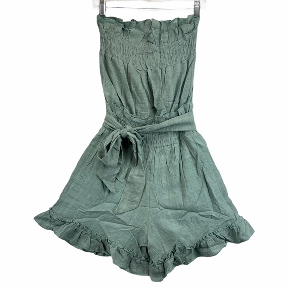 ✨Sleeveless Blue Ruffle Romper NEW - Picture 3 of 6